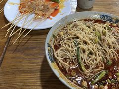 -丁丁猫重庆小面(徐州路店)