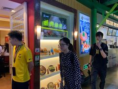 等位区-万岁寿司(芳村店)