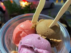 -古老冰山特色冰淇淋店(艾提尕尔店)