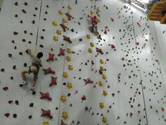 -山之巅攀岩馆(太古城店)