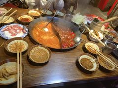 -萍姐火锅·公路夜市(武汉首店)