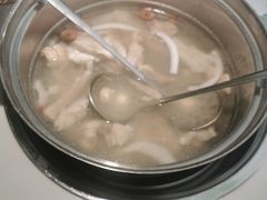 -三个椰子·现砍椰子鸡(金源CBD店)