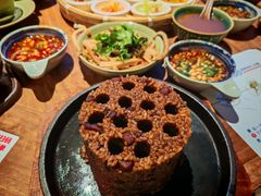 -包整·丝娃娃(一览甲秀楼风景店)