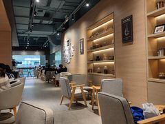 -瑞幸咖啡(外滩SOHO店)