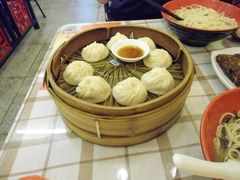 鲜肉小笼-老上海城隍庙小吃(苏州街店)