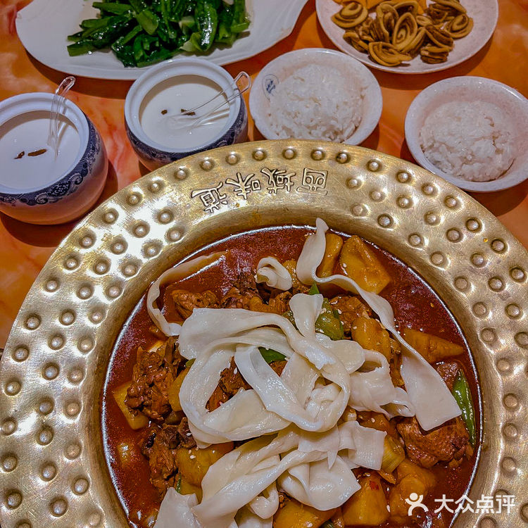 哦莫不敢相信，这家新疆菜餐厅百元内双人餐吃到饱！