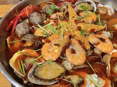 -老东镇啤酒屋海鲜加工·蒸汽海鲜·海鲜烧烤(台东店)