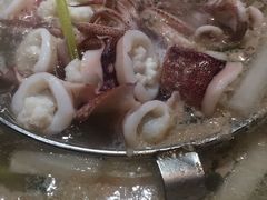 -胡须佬鸡煲四季火锅店(石厦西村直营店)