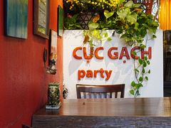 -Cuc Gach Quan Restaurant