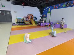 -红黄蓝成长中心(公益西桥校区)