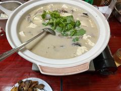 -芦茨金富饭庄·25年老字号·专做稻草鸡