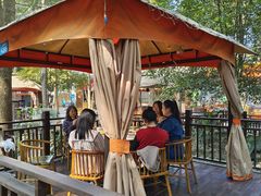 -二荆条·蜀鲜汇城市森林火锅