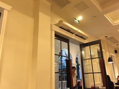 星巴克(沙面店)-星巴克臻选(广州沙面店)