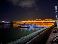 -人民防洪胜利纪念塔