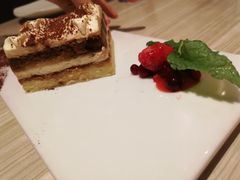 -必胜客(东大桥店)