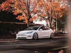 -TESLA 特斯拉(广州天环广场体验店)