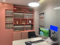 -LESSMORE科技头皮理容中心