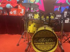 -COCO  BOMB国际流行音乐(爱琴海校区)