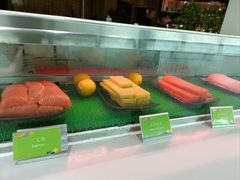 -亚洲国际大酒店·云顶阁旋转自助餐厅