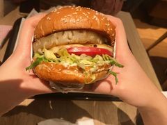 -The Habit Burger Grill 哈比特汉堡(复兴soho店)