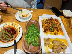 -隔壁老王·家常云南菜(花巷店)