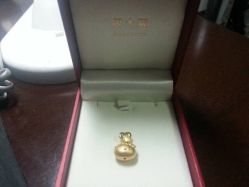 C:\Users\1\Desktop\QQ图片20131106232137-周大福CHOW TAI FOOK(南京东路永安百货店)