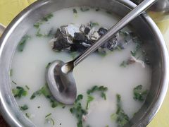 -雪湖煜辰鱼头老店(雪野湖店)