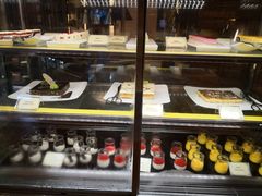 面包甜点陈列柜-马哥孛罗咖啡厅·Cafe Marco (厦门马哥孛罗东方大酒店)