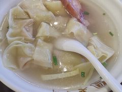 刀鱼馄饨-老半斋(福州路店)