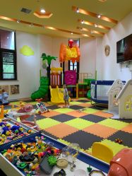 -趣童婴幼儿SPA母婴生活馆(孔雀城店)