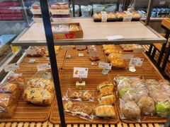 -顶东面包花园·生日蛋糕(世博店)