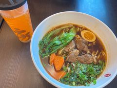 -康师傅私房牛肉面(申虹店)