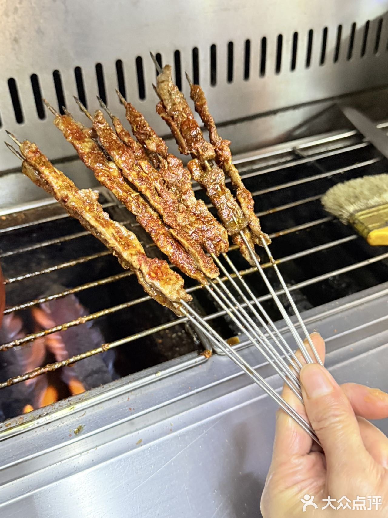 员村深夜鱼市现场！凌晨1点还在爆满的鲜货食堂