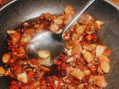 拆骨肉炒肥肠-爱碗亭·鲜炒湖南菜(壹城中心店)