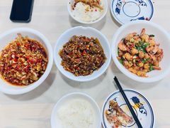 -笨罗卜浏阳菜馆(太平街店)