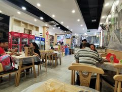 大堂-江城燕子大排档(江汉路步行街店)