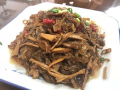 -临街徽菜馆·正宗黄山味
