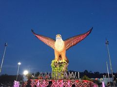 -巨鹰广场