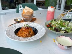 -ins森林童话餐厅coffee&bistro