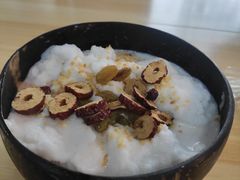 -津椰本·海南正宗椰奶清补凉(店一店)