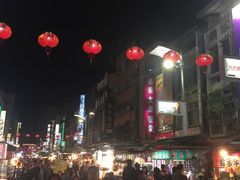 -六合夜市