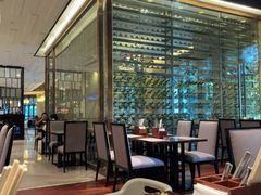-广州万富希尔顿酒店·感趣自助餐厅·金秋蟹宴生蚝海鲜刺身