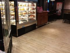 面包甜点陈列柜-美俪家族(巴黎都市店)