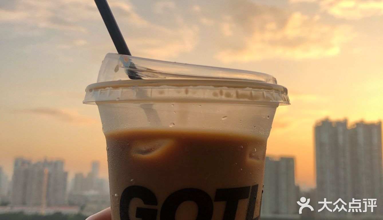 夕阳下的琥珀红🌇
