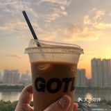夕阳下的琥珀红🌇