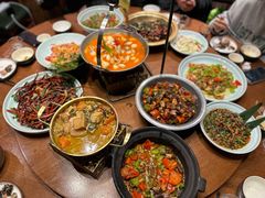 -老滇山寨•云南特色菜•地方菜•民族风情歌舞表演(金碧店)