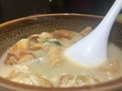 老济南甜沫-闫府私房菜·百年鲁菜(恒隆店)