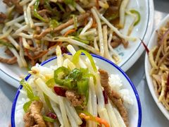 -丹水桥地锅鱼·翘嘴鲌·地方特色全鱼宴(丹江口大坝店)