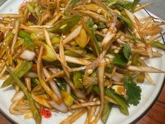 -山河屯铁锅炖(哈西站店)