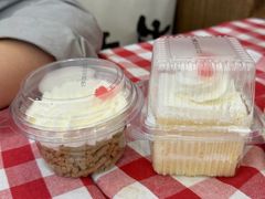 -红宝石·鲜奶小方·海派西点房(南丹店)